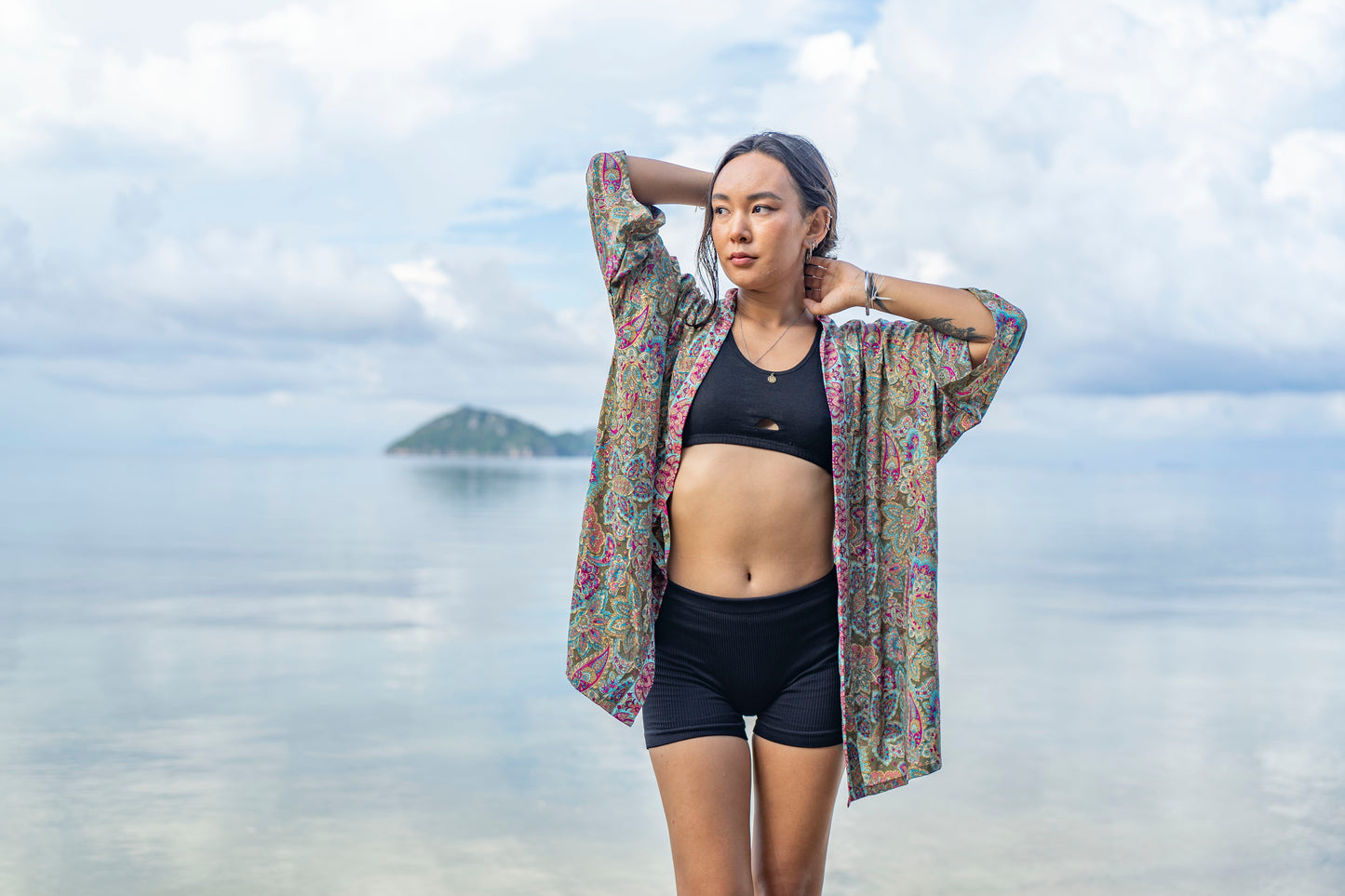 bunt gemusterter Kimono, Bluse, Überwurf, leichte Jacke in grün, rosa und hellblau