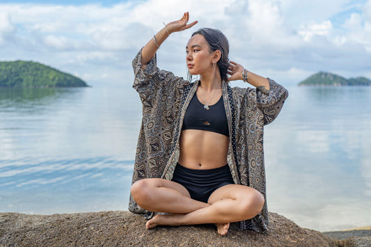 black gray beige gold patterned kimono, blouse, cover-up, light jacket