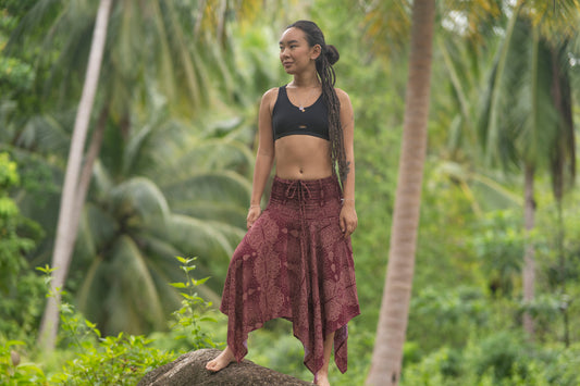 gemusterter Rock mit Fransen, Sommerkleid, Elfenkleid, Zipfelrock, Fransenrock in rot mit filigranem Muster