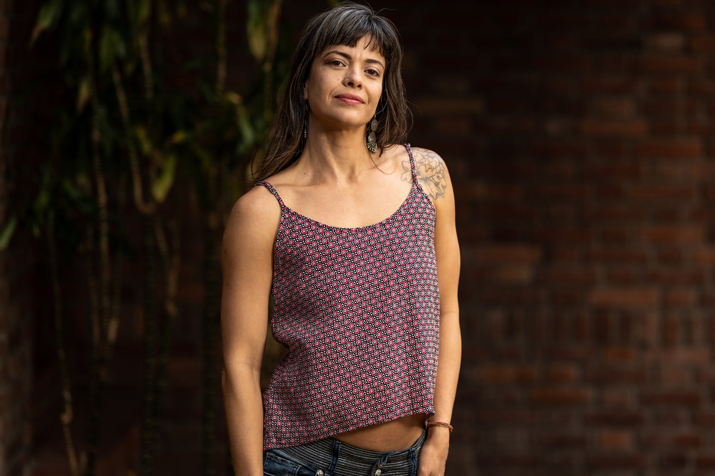 Plain top with mesh insert in gray