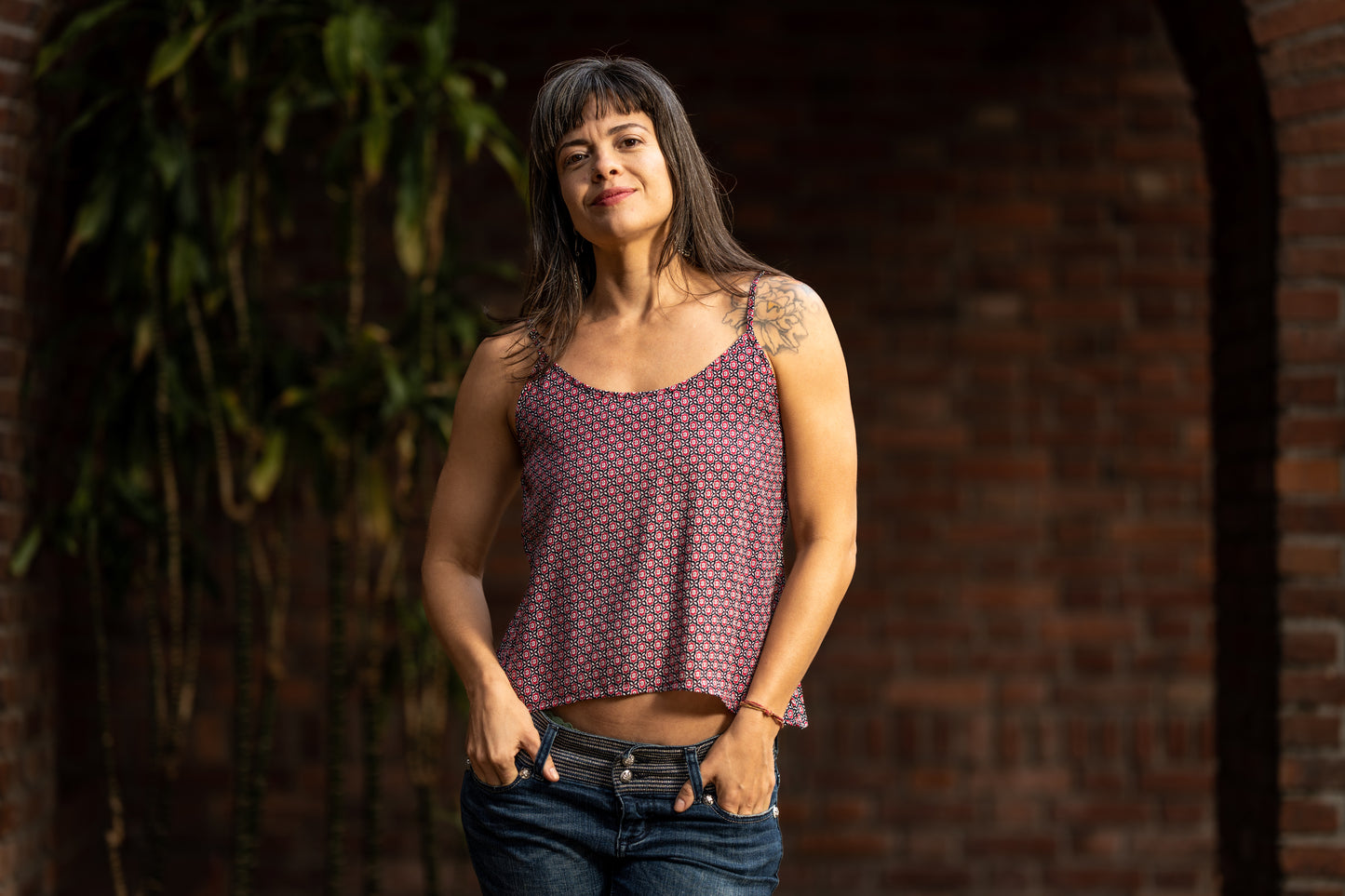 Plain top with mesh insert in gray