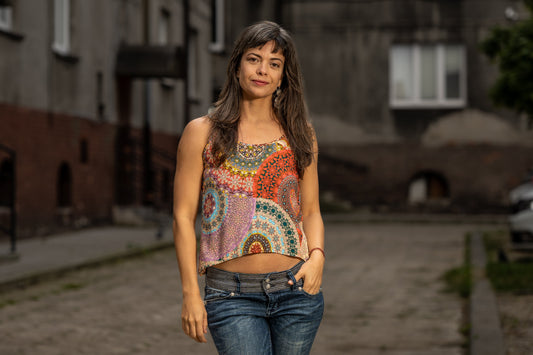 Plain top with mesh insert in gray