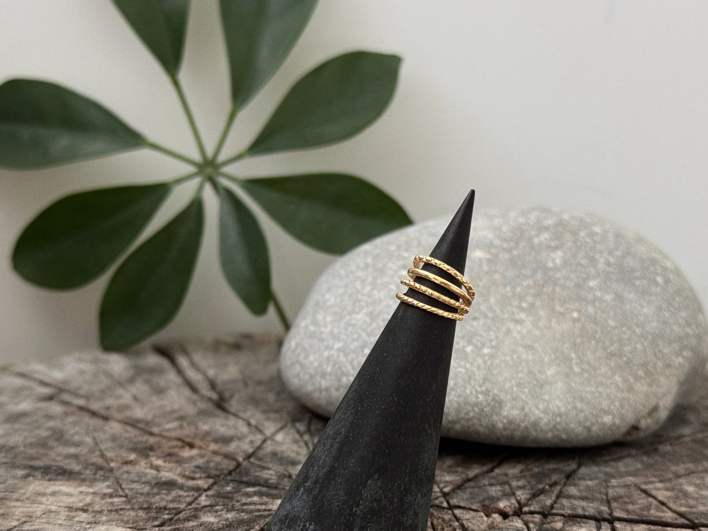 Ohrclip 4 Lines, Ohrschmuck ohne Loch, Ohrmanschette