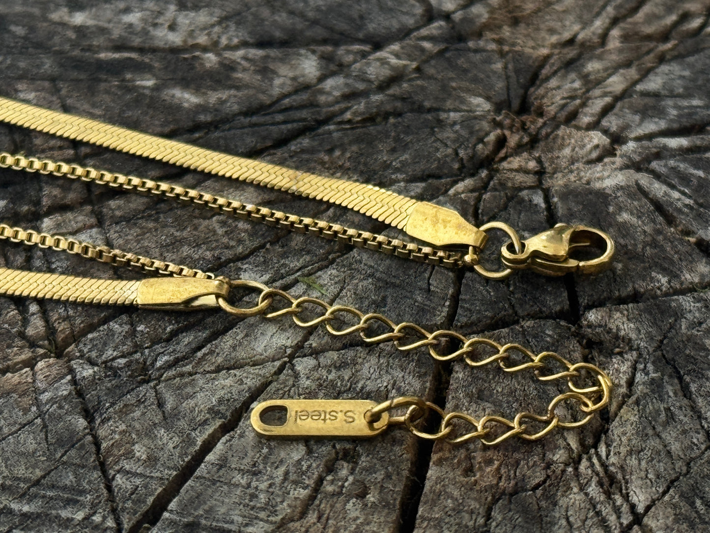 Verstellbares zweireihiges goldfarbenes Fußkettchen Fischgrätenkettchen aus Edelstahl – PVD Gold Plated