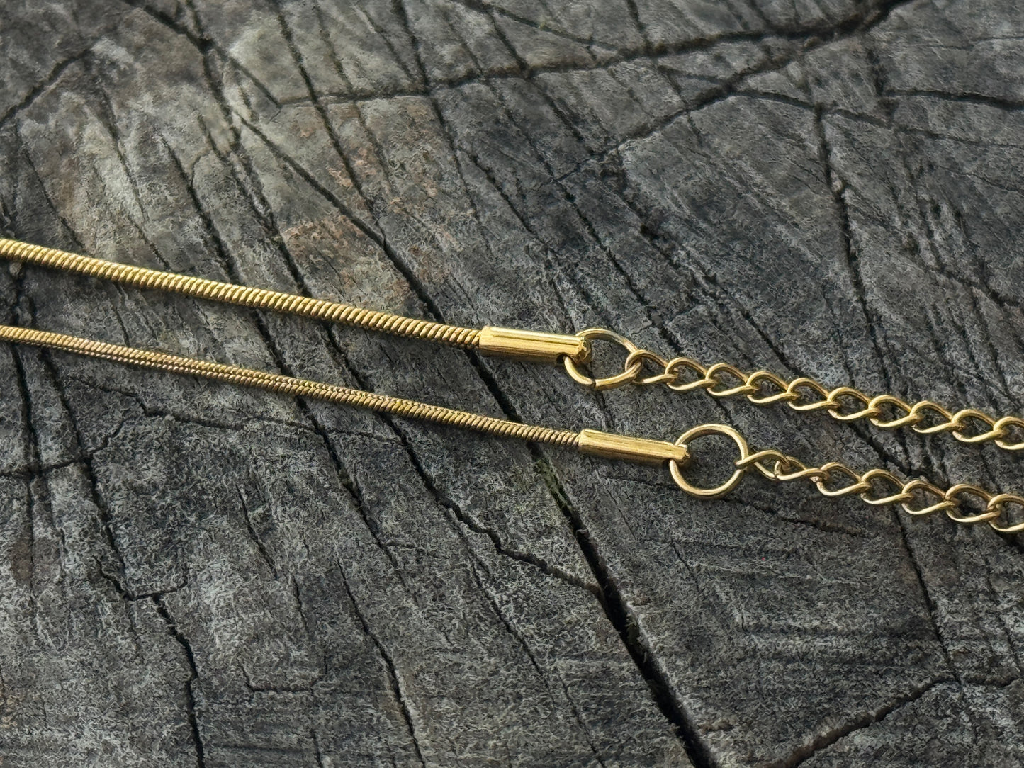 Verstellbares schlichtes goldfarbenes Fußkettchen Schlangenkette aus Edelstahl – PVD Gold Plated