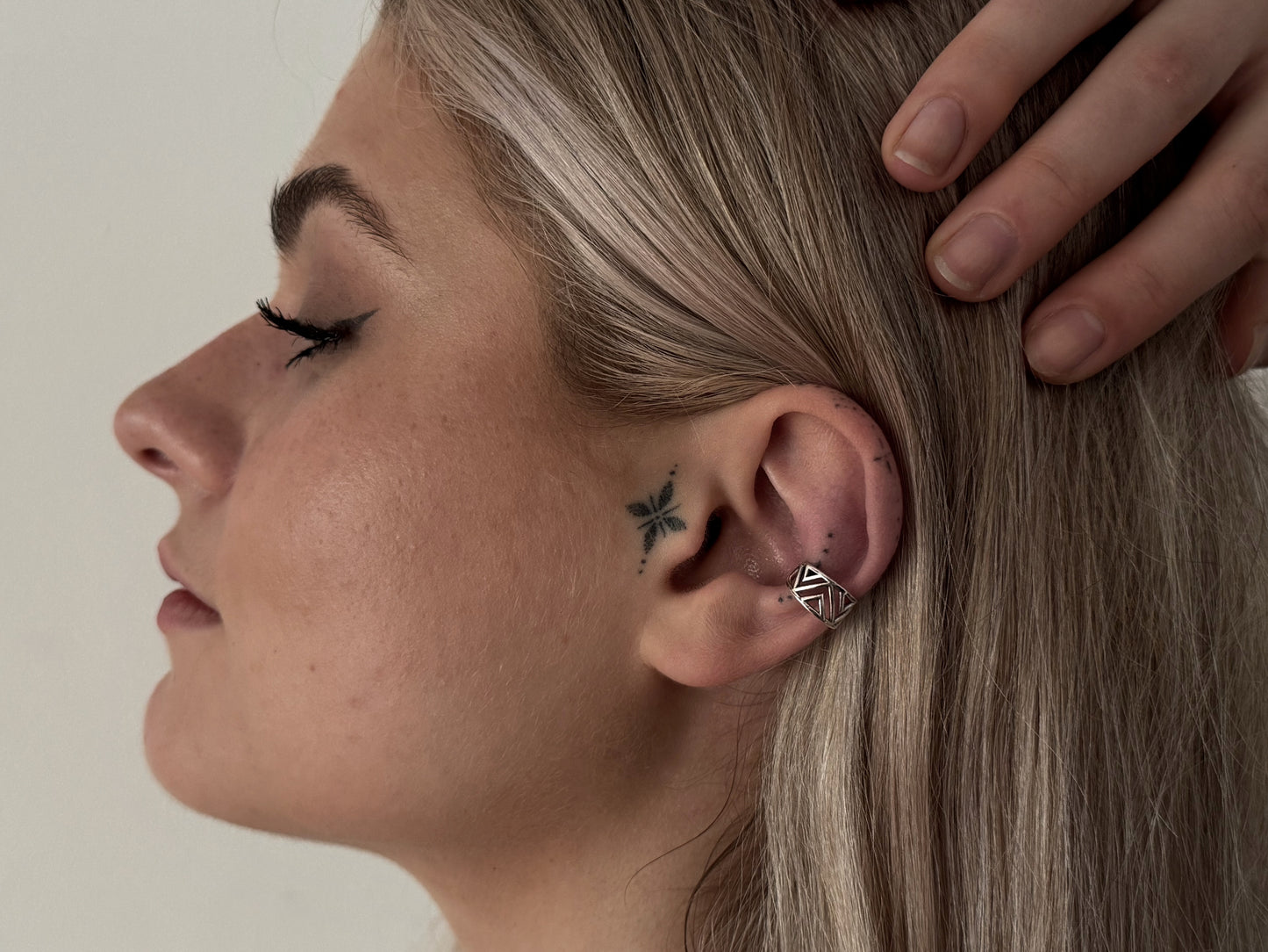 Ohrclip Zickzack Muster, Ohrschmuck ohne Loch, Ohrmanschette