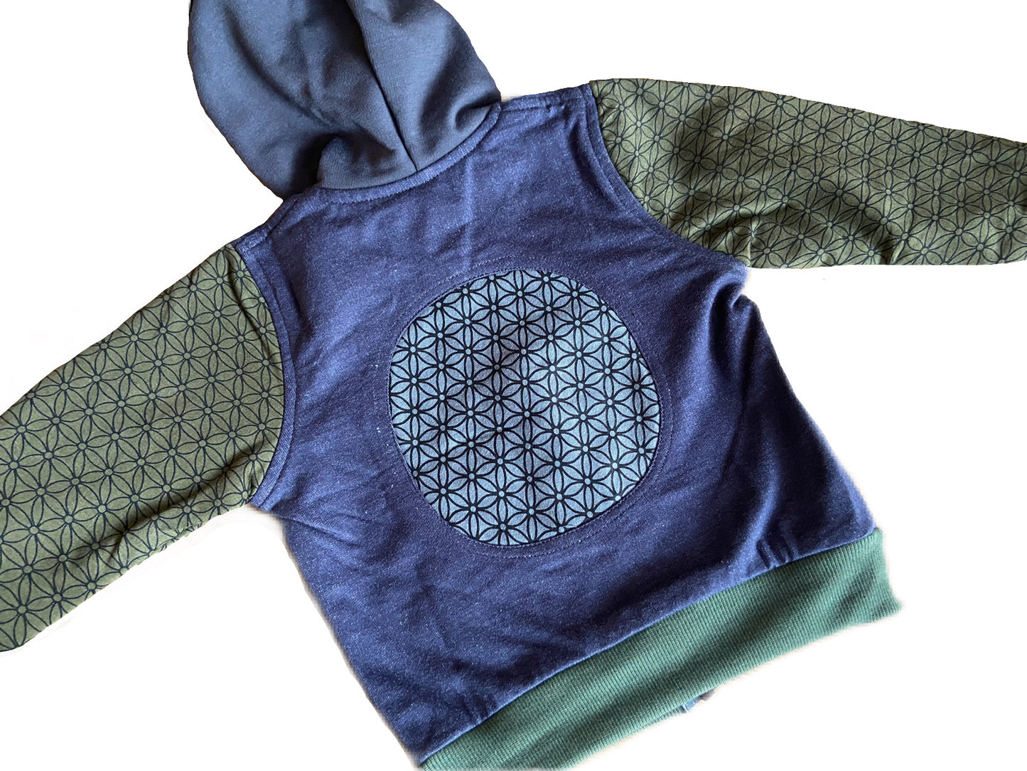 süsse Kinder Kapuzenjacke in grün blau grau