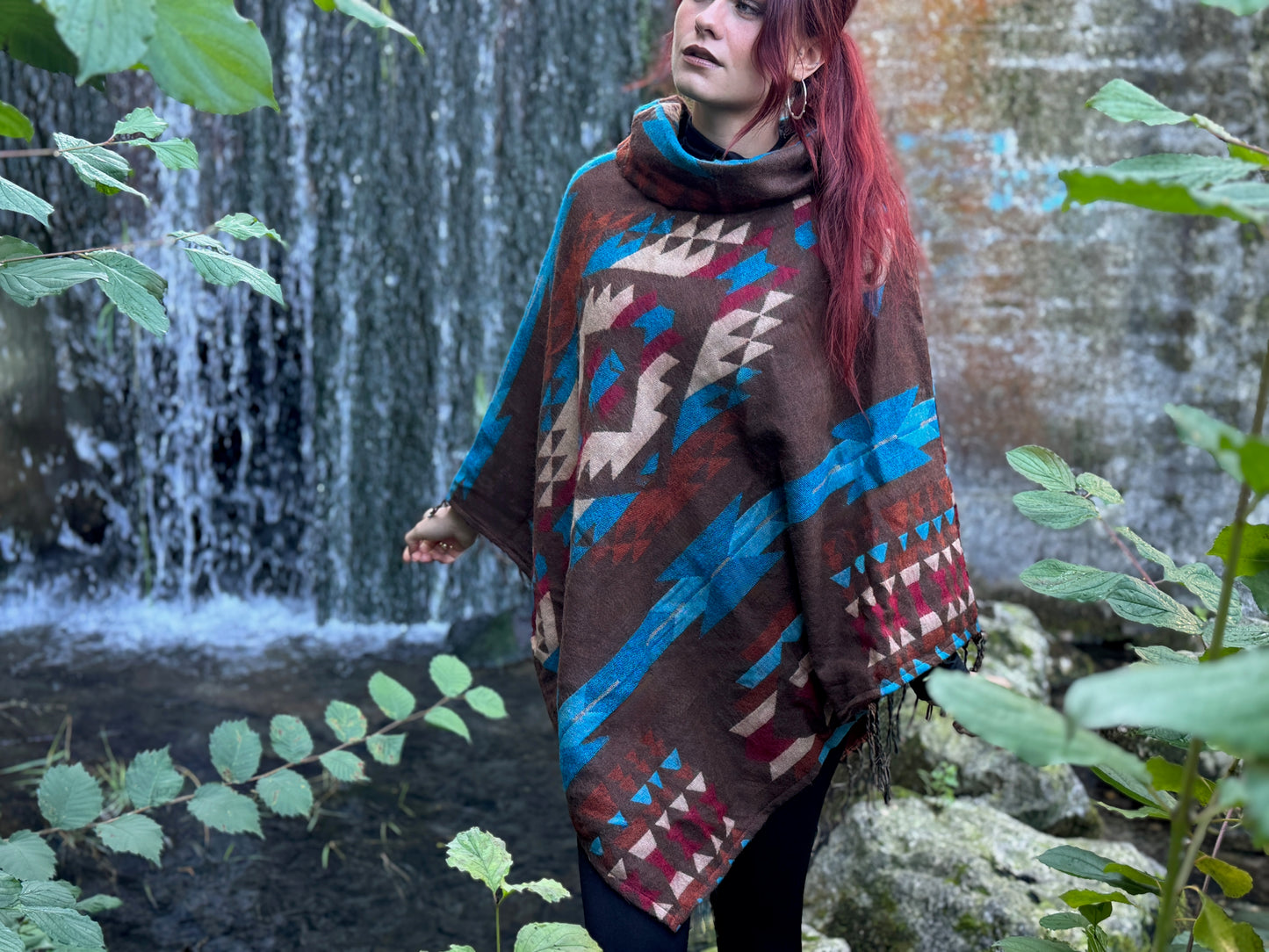 gemütlicher warmer Poncho, Überwurf, Bohemian Poncho, Boho Überwurf braun/blau/beige P01