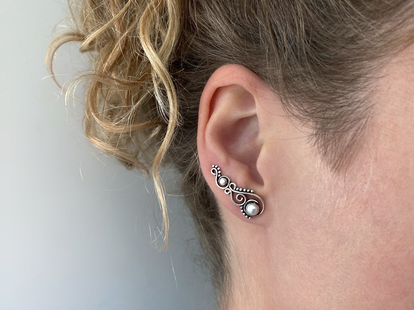 Earclimber earrings with freshwater pearls made of silver