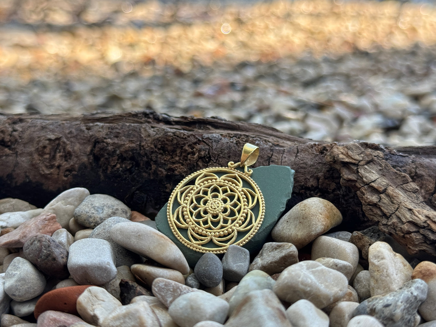 floraler Mandala Anhänger aus Silber