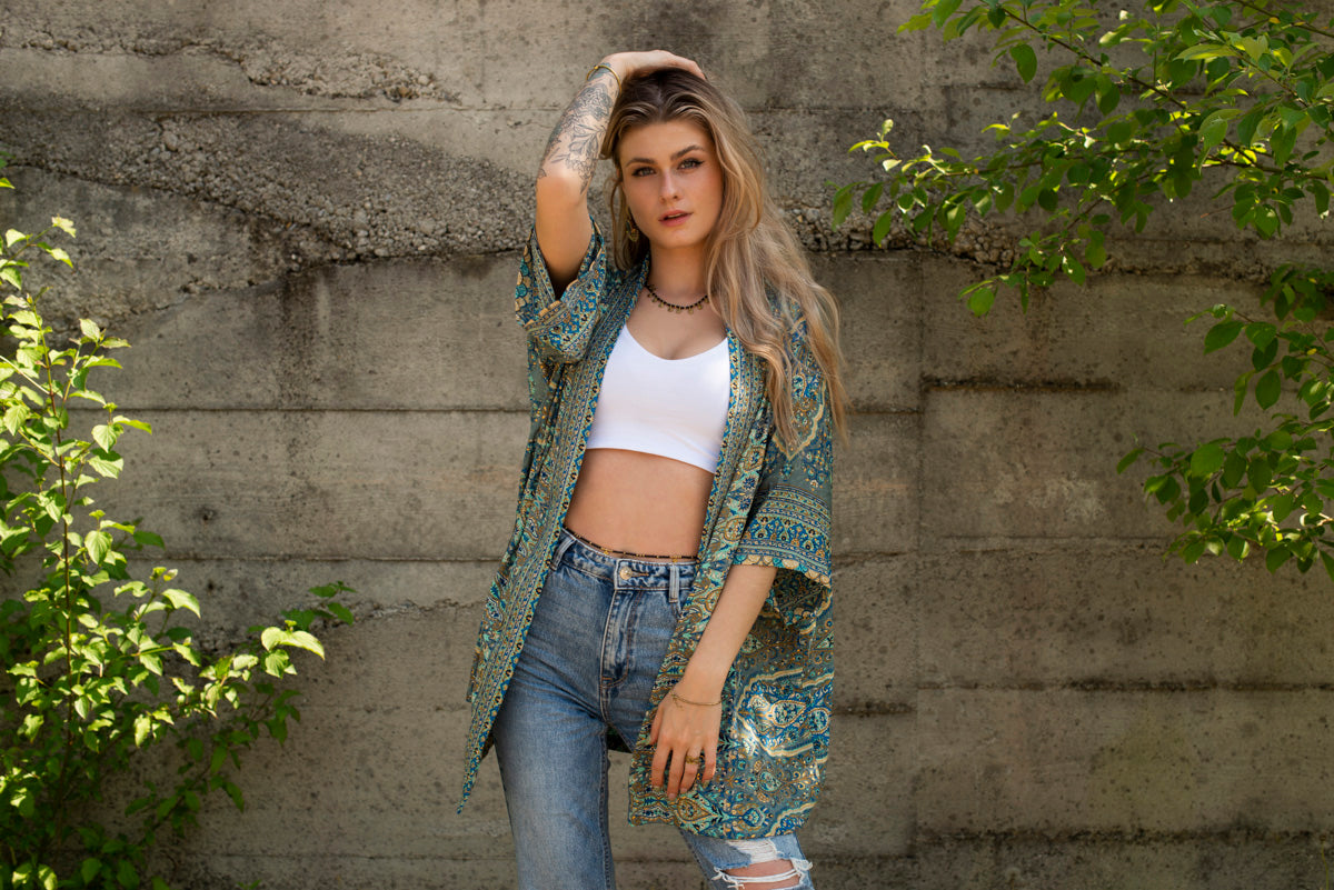 blau gold gemusterter Kimono, Bluse, Überwurf, leichte Jacke