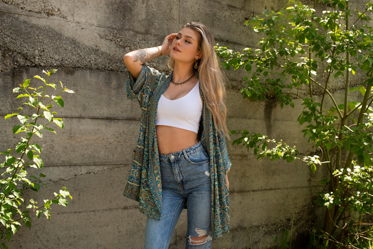 blau gold gemusterter Kimono, Bluse, Überwurf, leichte Jacke