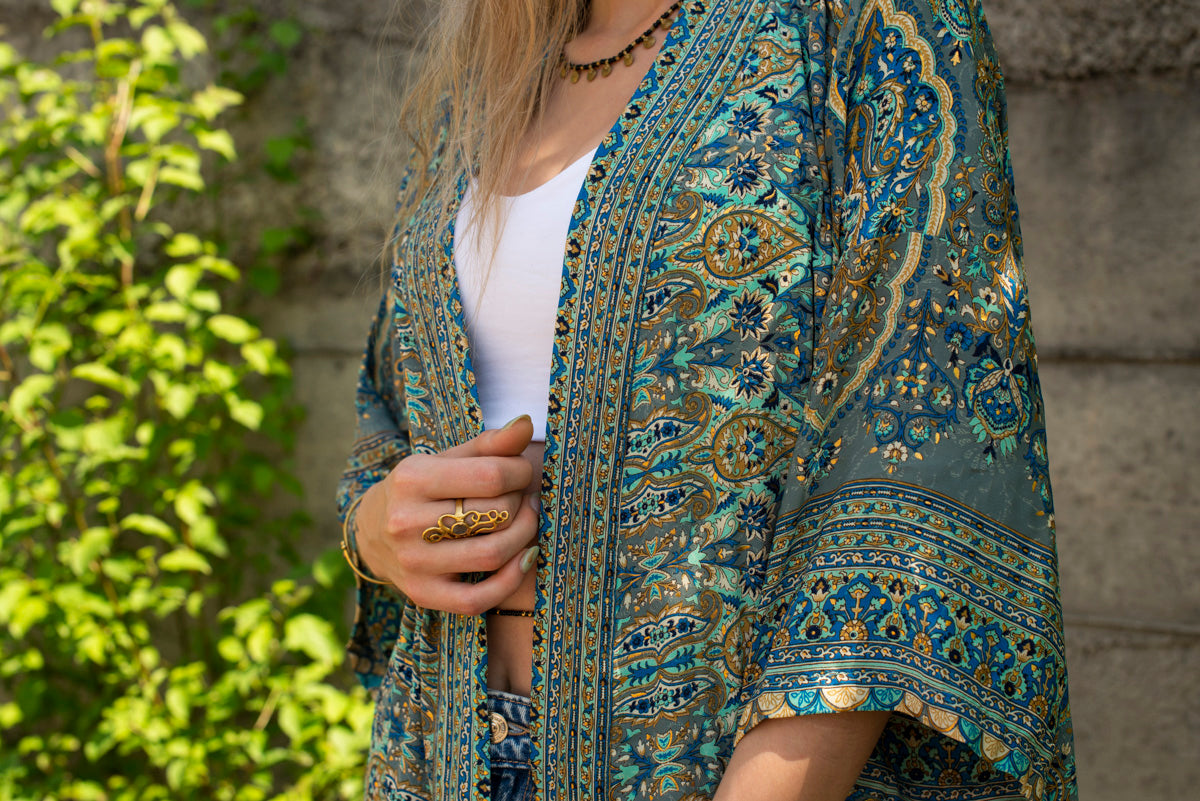 blau gold gemusterter Kimono, Bluse, Überwurf, leichte Jacke
