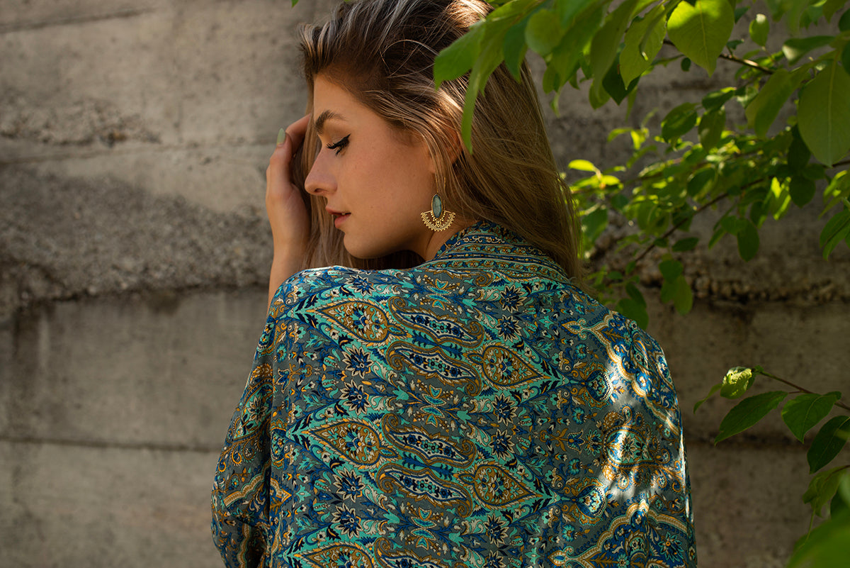 blau gold gemusterter Kimono, Bluse, Überwurf, leichte Jacke