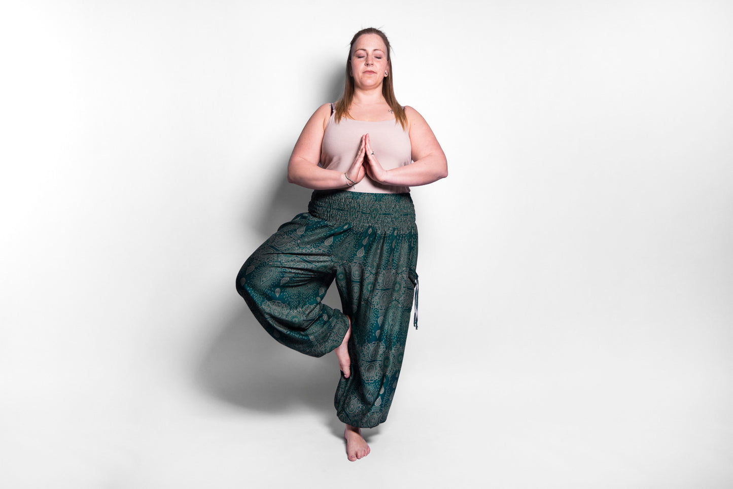 PLUS SIZE Pluderhose mit filigranem Muster in türkis