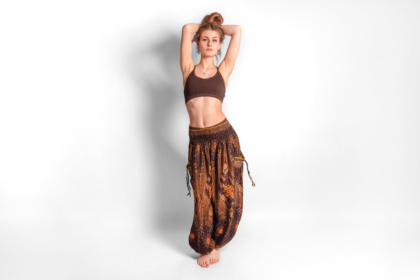 Yoga Top mit dem Muster der Lebensblume braun