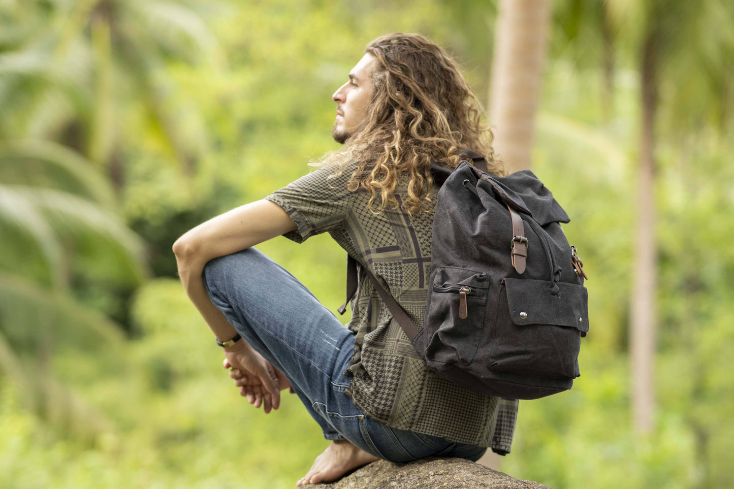 grosser lässiger Canvas Rucksack mit Riemen in schwarz