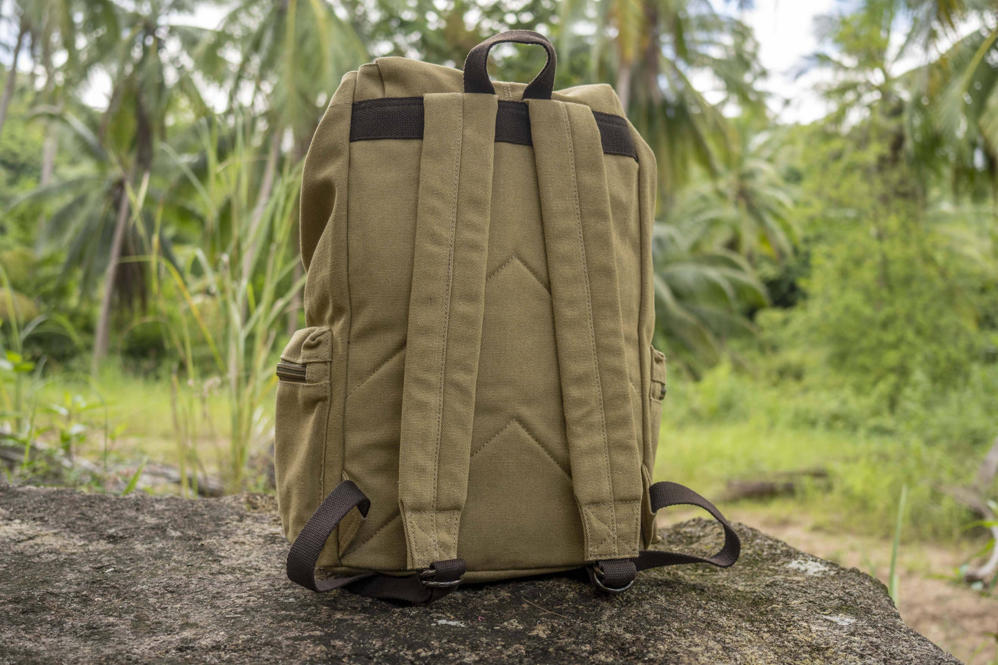 grosser lässiger Canvas Rucksack mit Riemen in beige