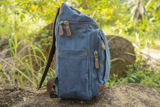 Canvas backpack in blue
