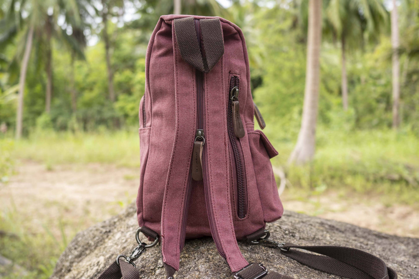 praktische Canvas Schultertasche mit Riemen in rot