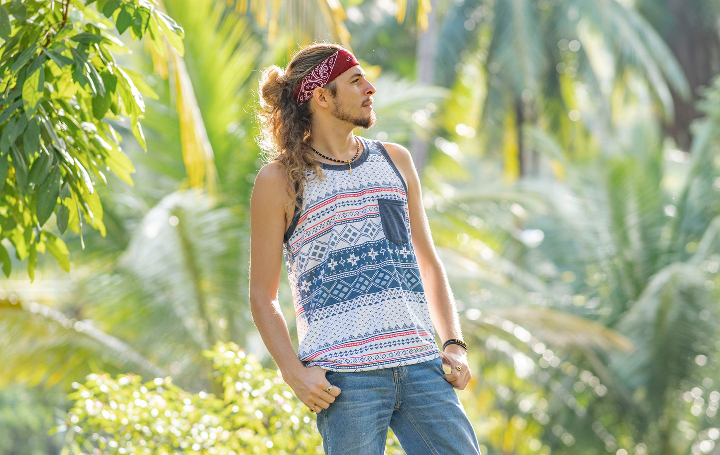 Patterned tank top with chest pocket for men in a casual look