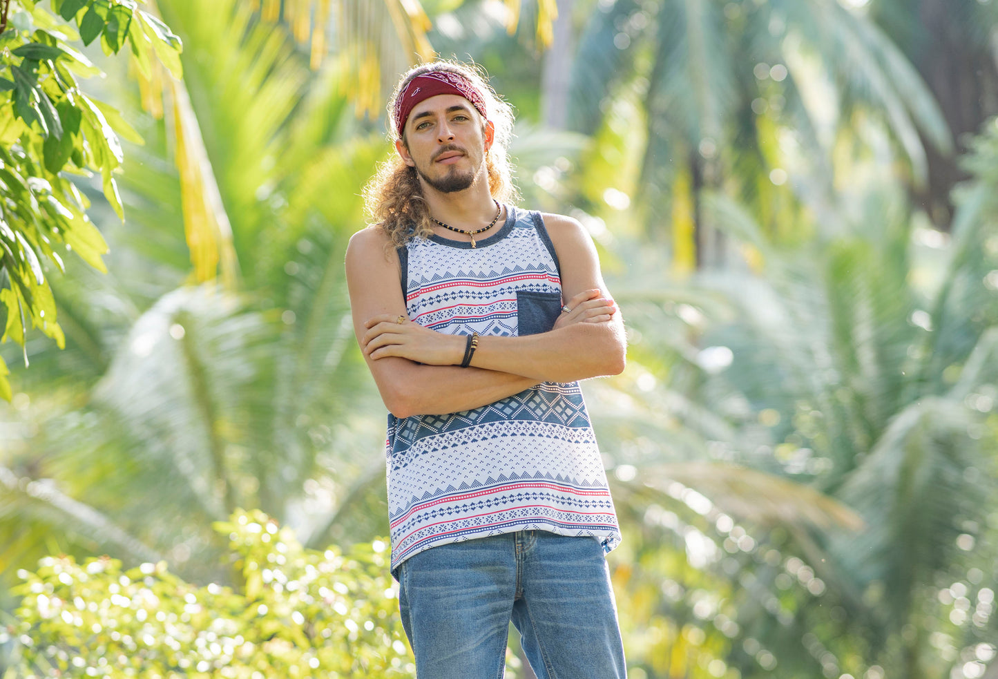 Patterned tank top with chest pocket for men in a casual look
