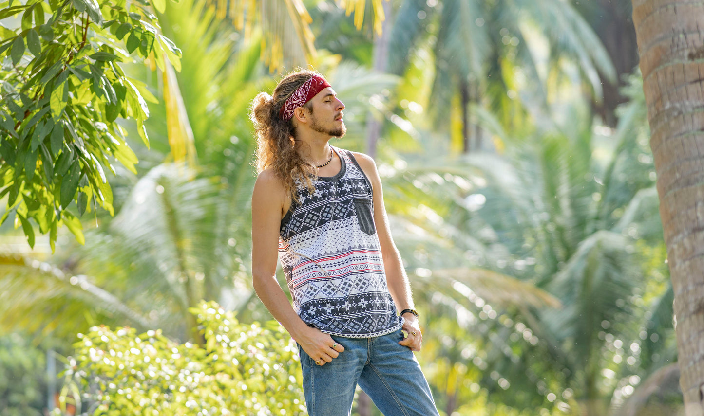 Patterned tank top with chest pocket for men in a casual look