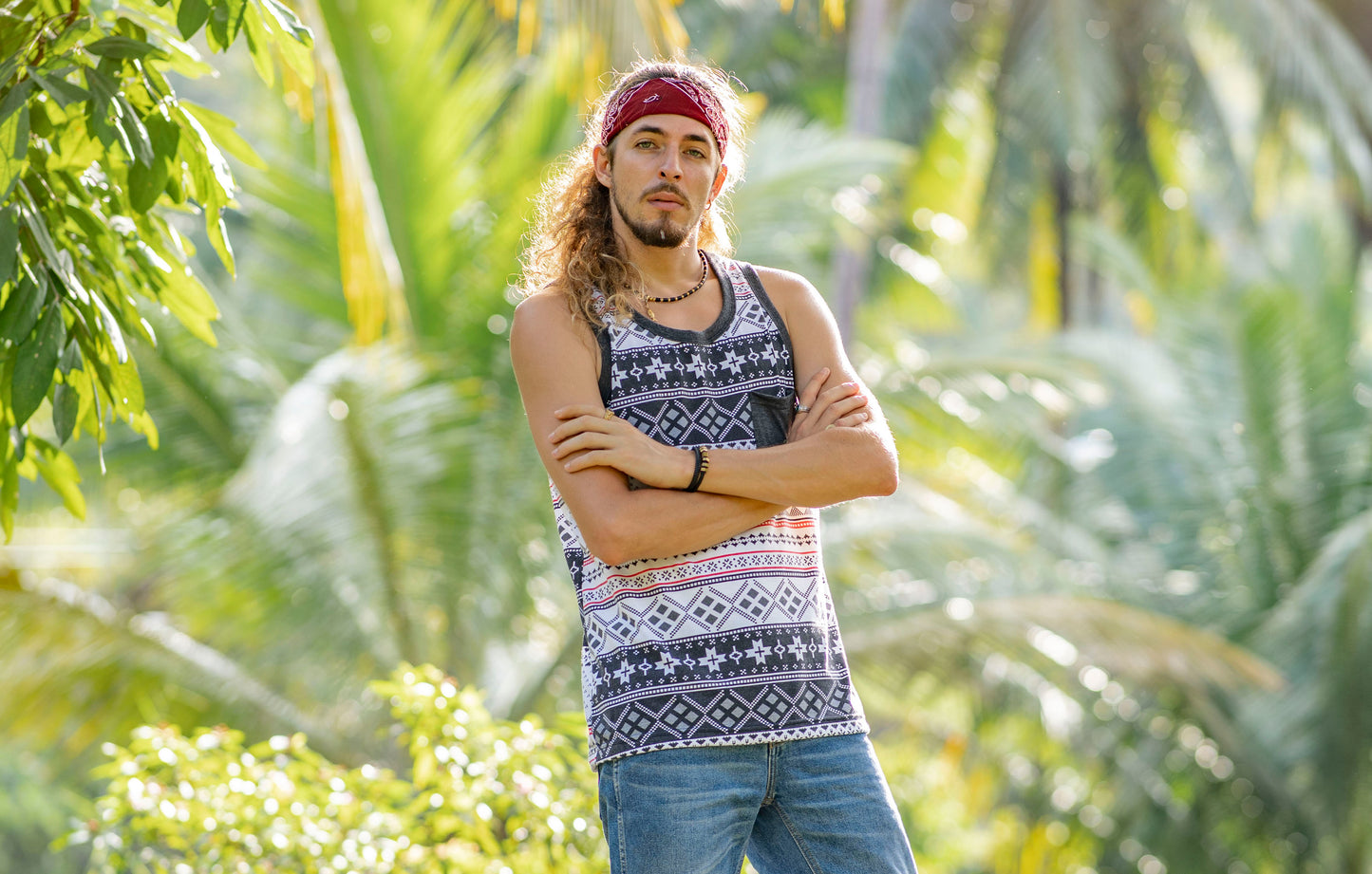 Patterned tank top with chest pocket for men in a casual look
