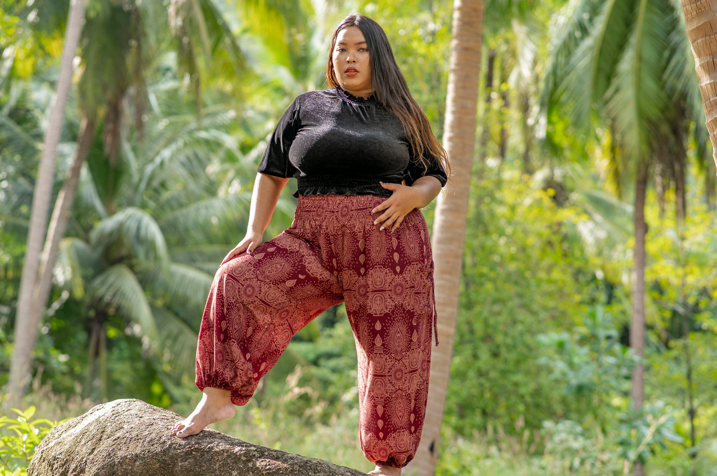 PLUS SIZE Pluderhose mit filigranem Muster in rot