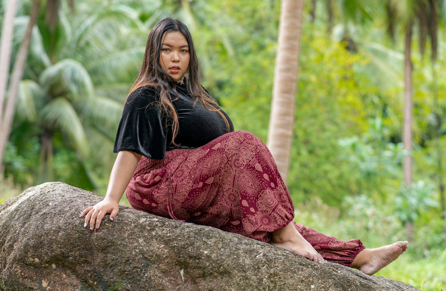 PLUS SIZE Pluderhose mit filigranem Muster in rot
