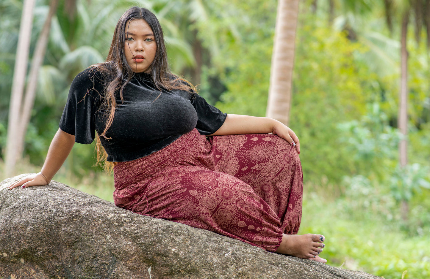 PLUS SIZE Pluderhose mit filigranem Muster in rot