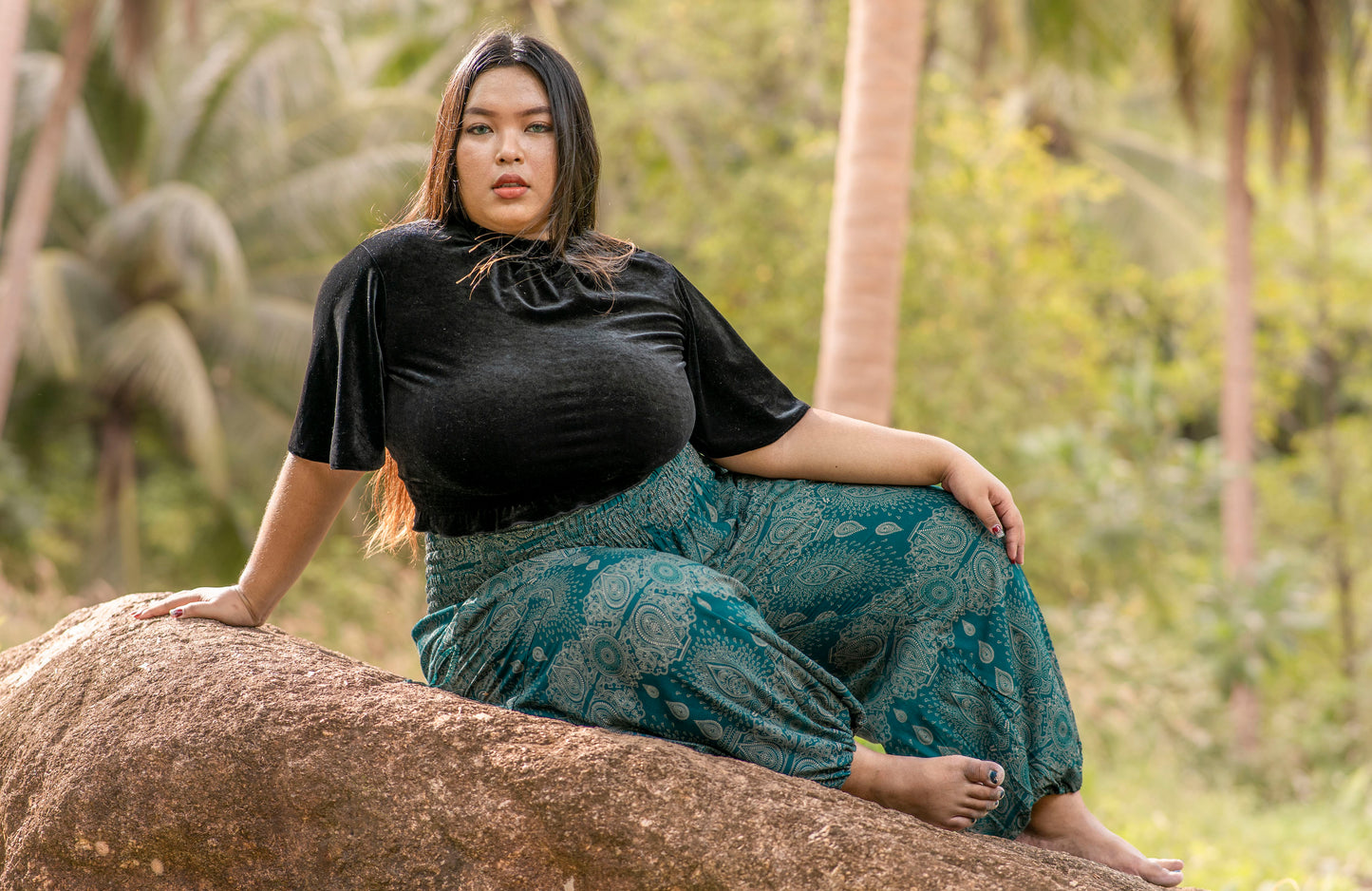PLUS SIZE Pluderhose mit filigranem Muster in türkis