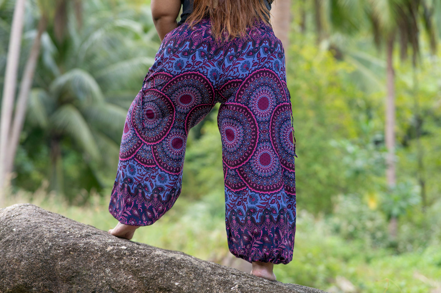PLUS SIZE Pluderhose mit Mandala Muster in rosa lila