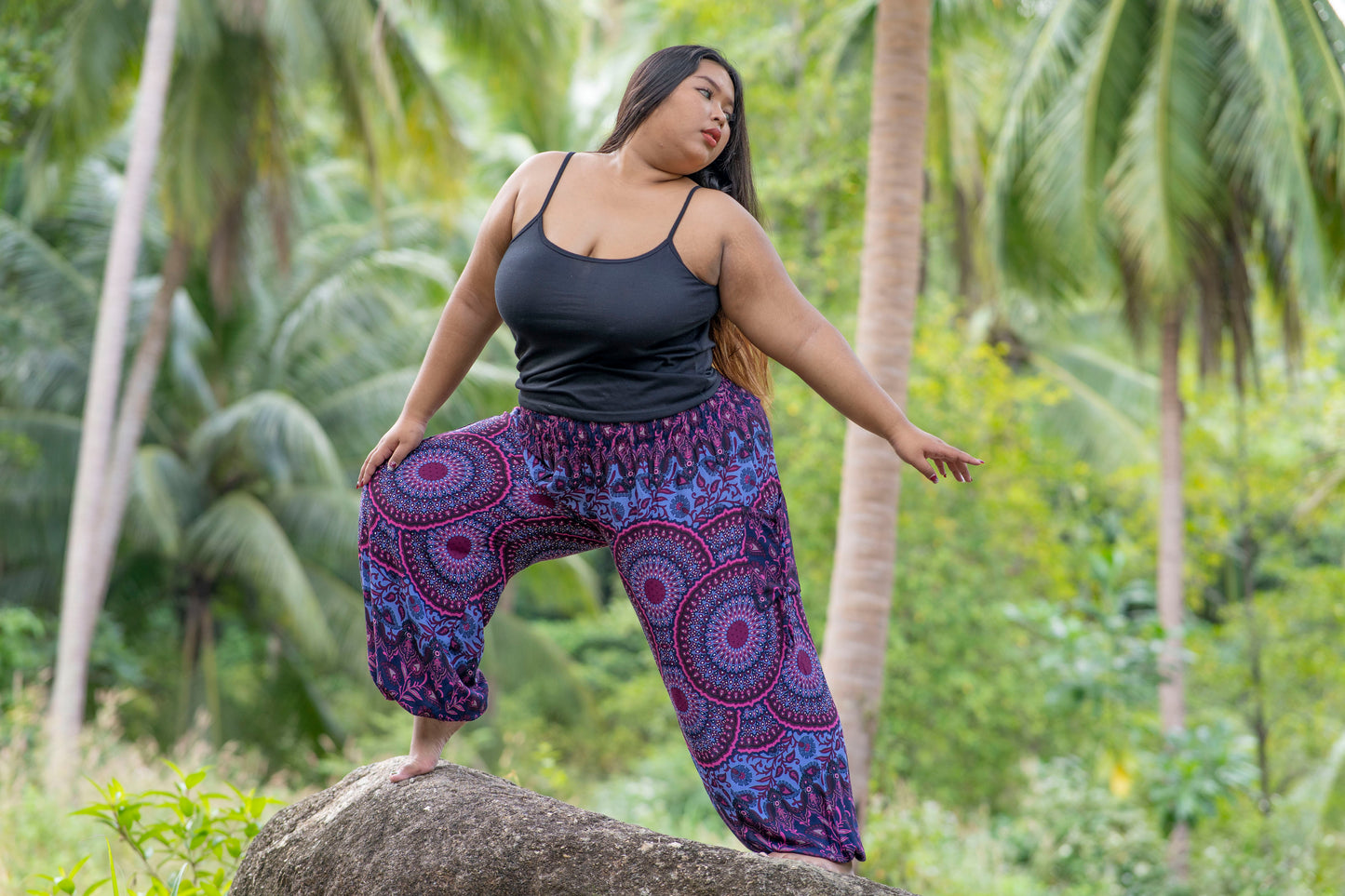 PLUS SIZE Pluderhose mit Mandala Muster in rosa lila