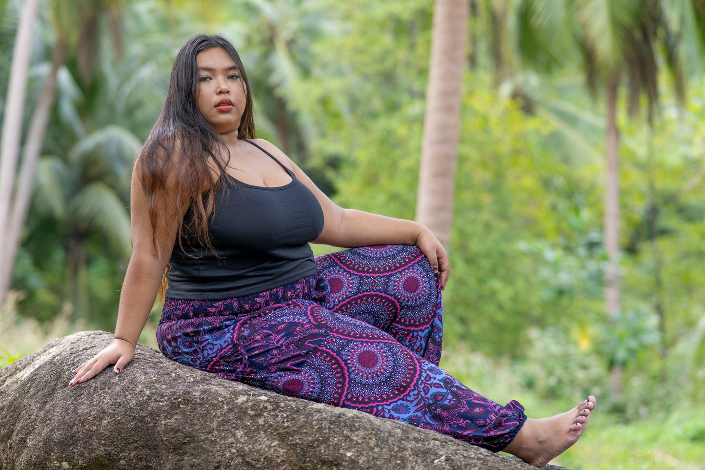 PLUS SIZE Pluderhose mit Mandala Muster in rosa lila