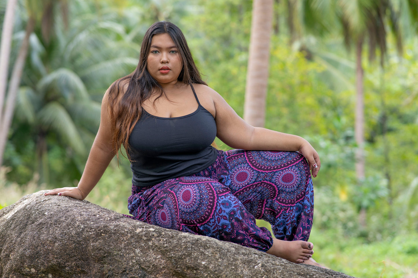 PLUS SIZE Pluderhose mit Mandala Muster in rosa lila