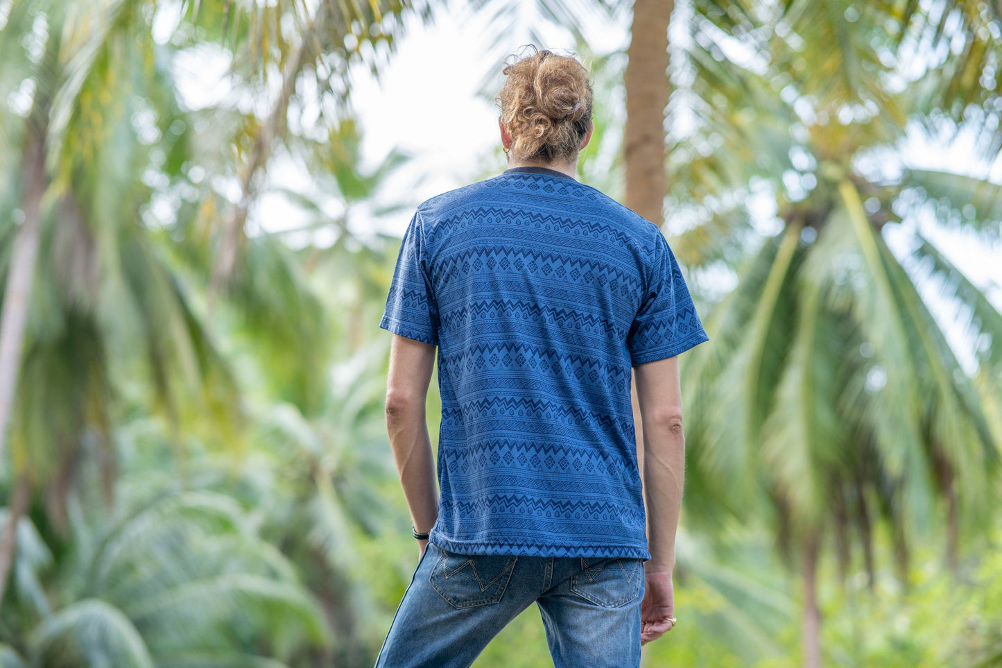 blau gemustertes T-Shirt für Männer