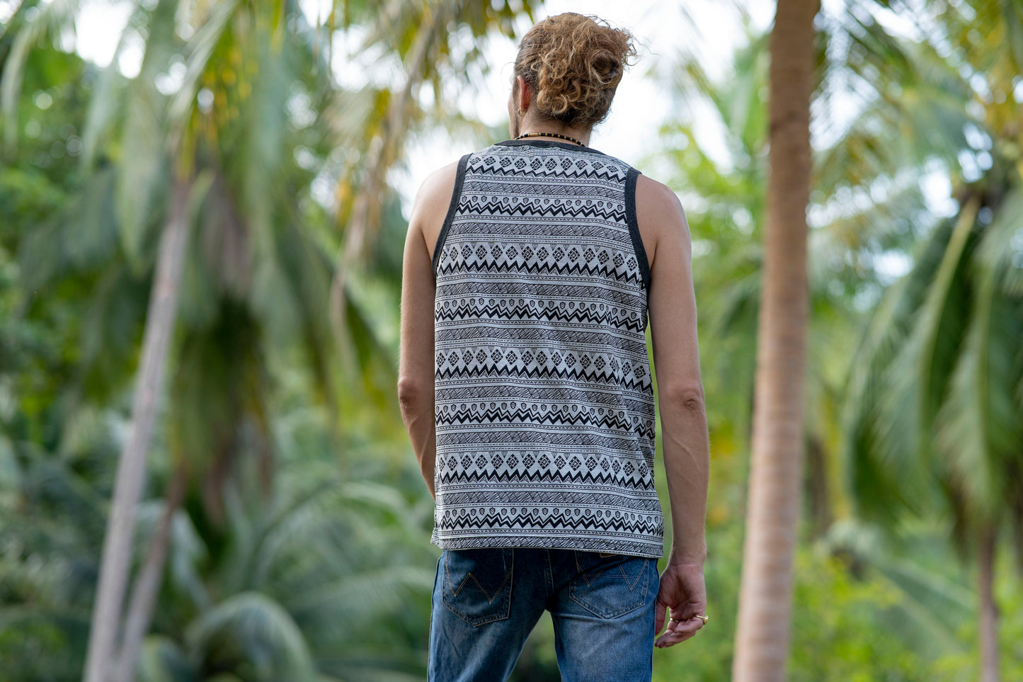 gray patterned tank top for men with chest pocket