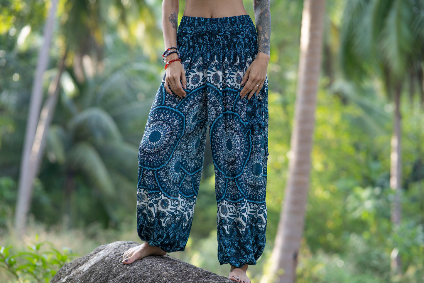 Pluderhose mit Mandala Muster in blau weiß