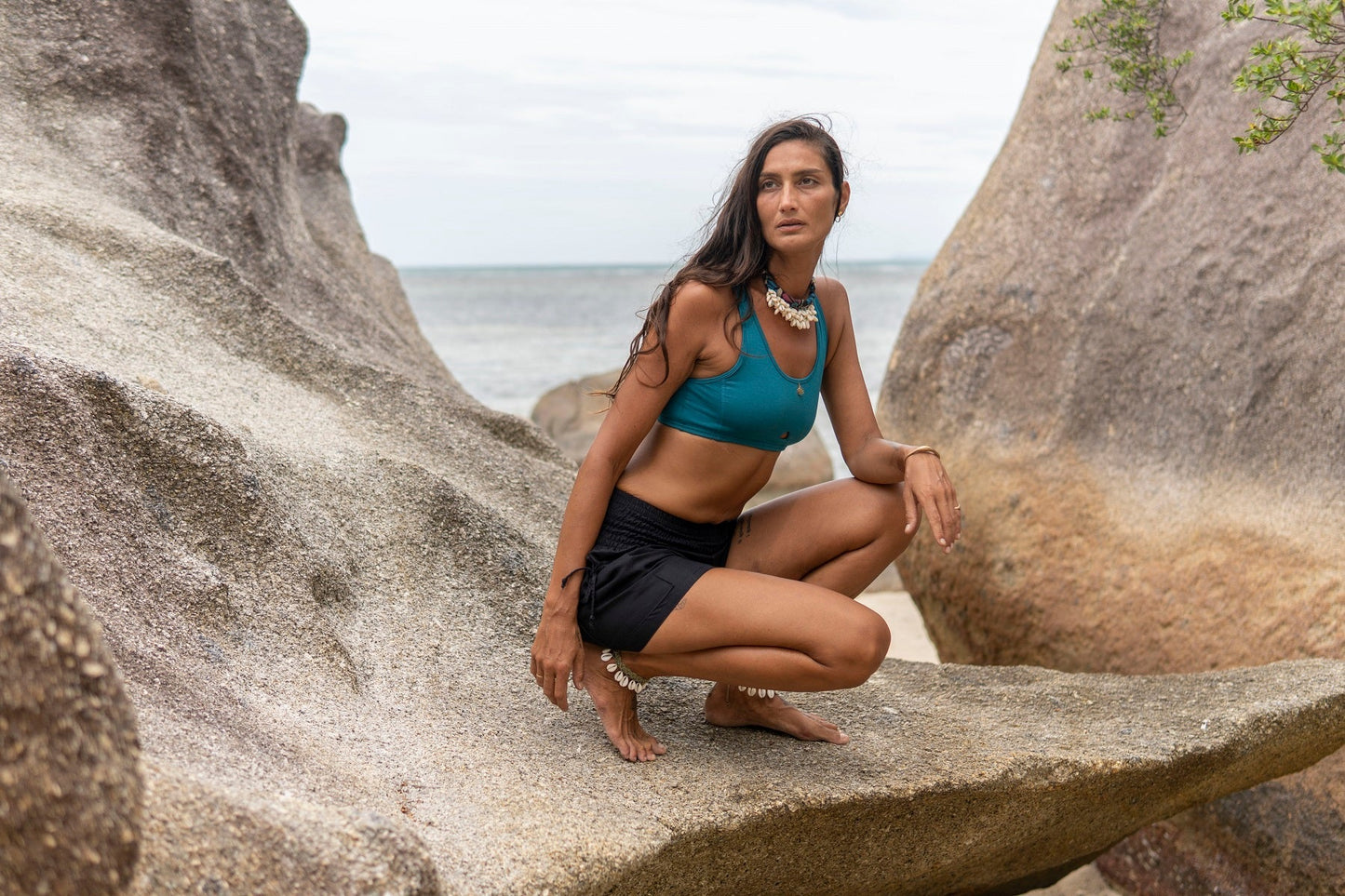 luftige leichte Sommer Shorts einfarbig in schwarz