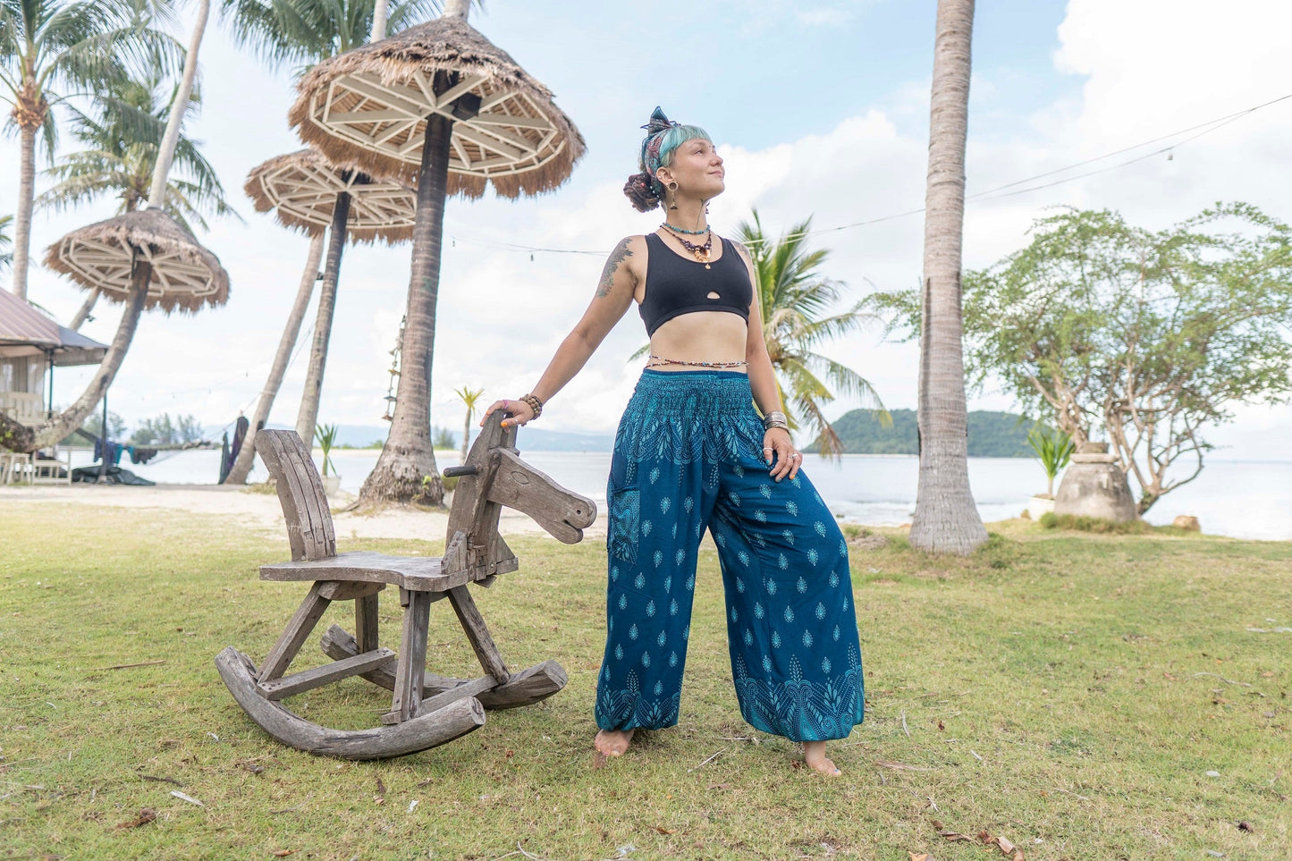 luftige gemusterte Pluderhose in türkis mit Taschen