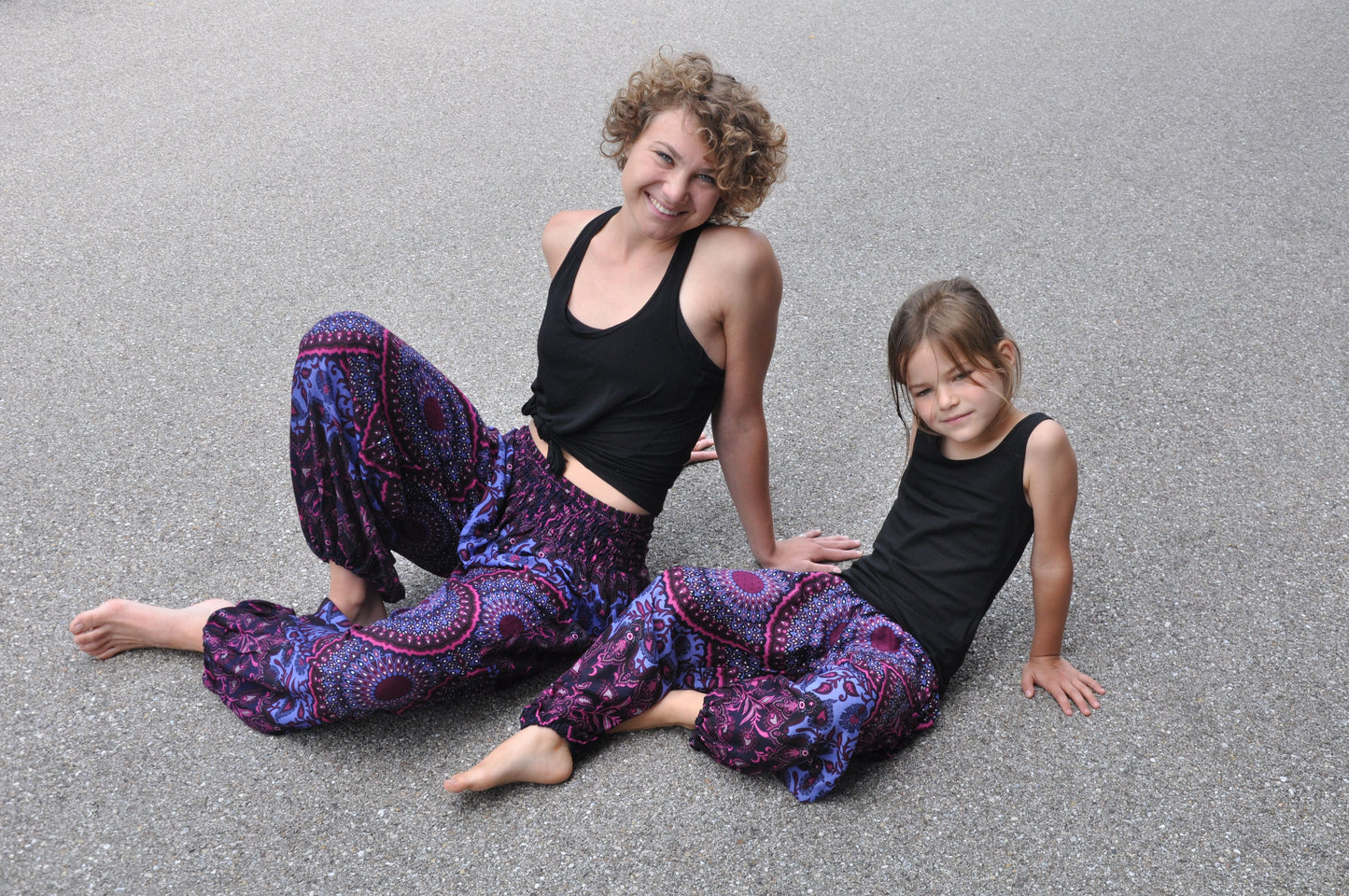 PLUS SIZE Pluderhose mit Mandala Muster in rosa lila
