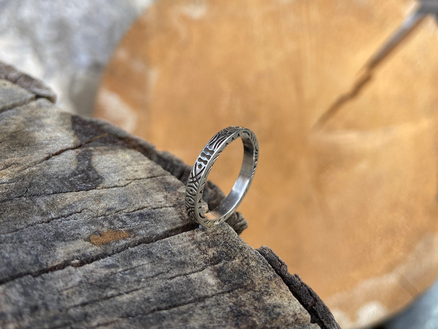 gemusterter massiver Ring aus Silber