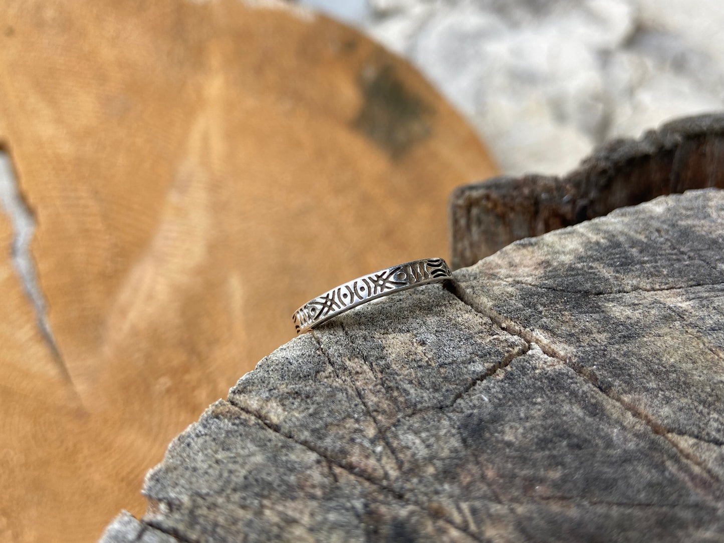 gemusterter massiver Ring aus Silber