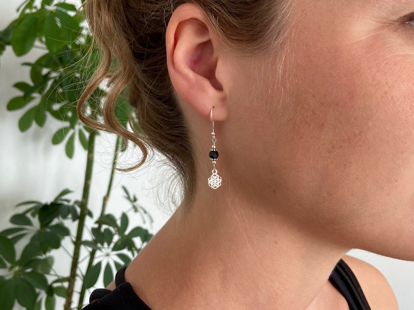 filigree earrings with the seed of life motif with a stone made of silver