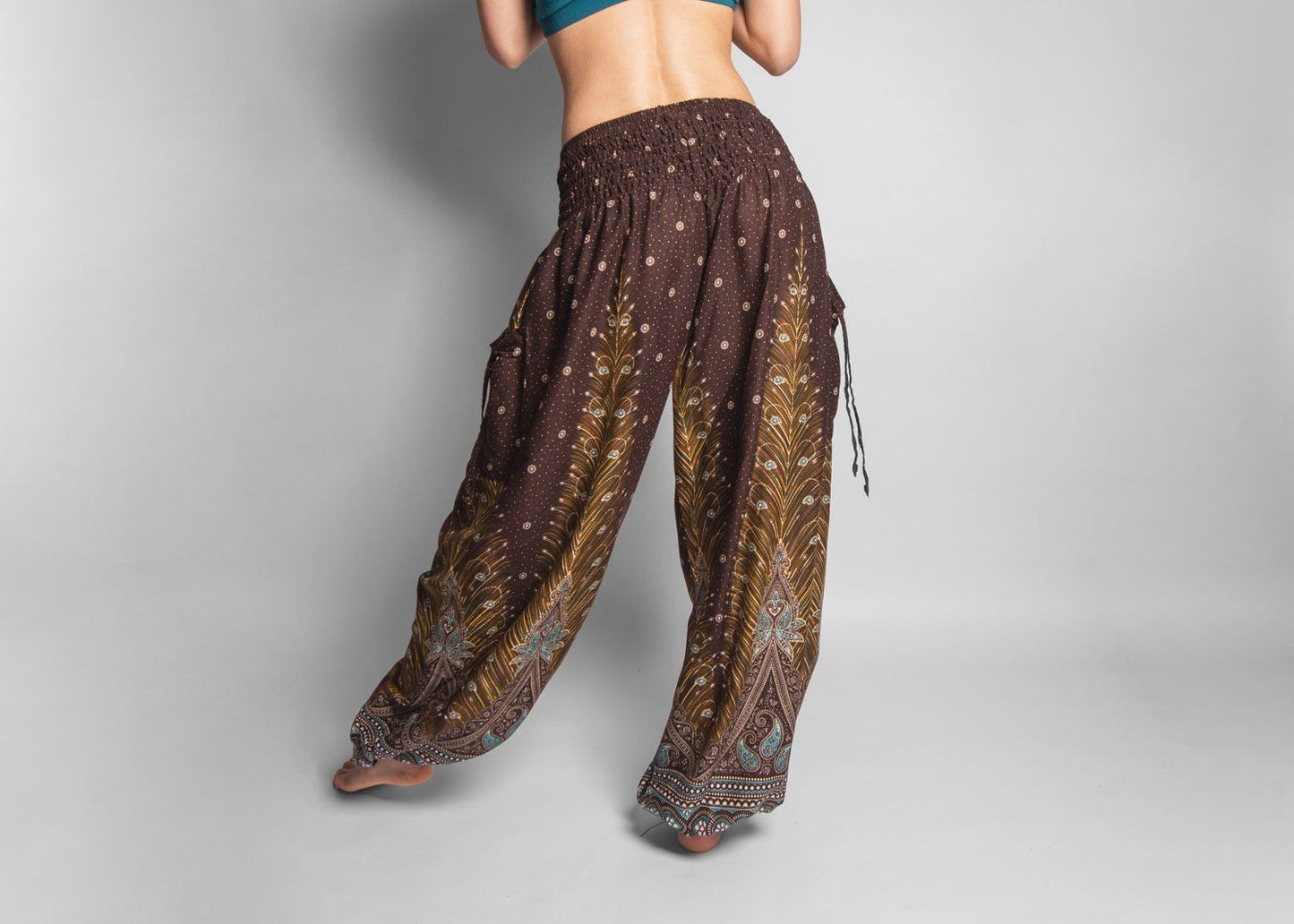 luftige Pluderhose mit Pfauenmuster in braun