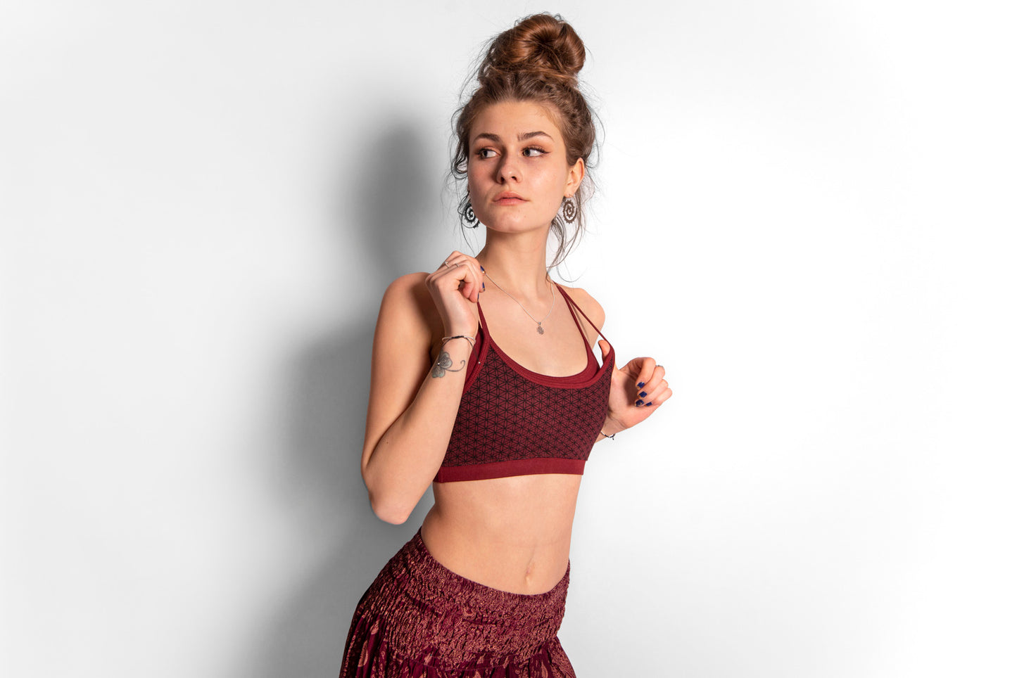 Yoga Top mit dem Muster der Lebensblume rot
