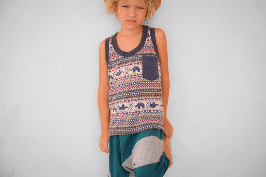 bunt gemustertes Tanktop mit Elefanten für Kinder