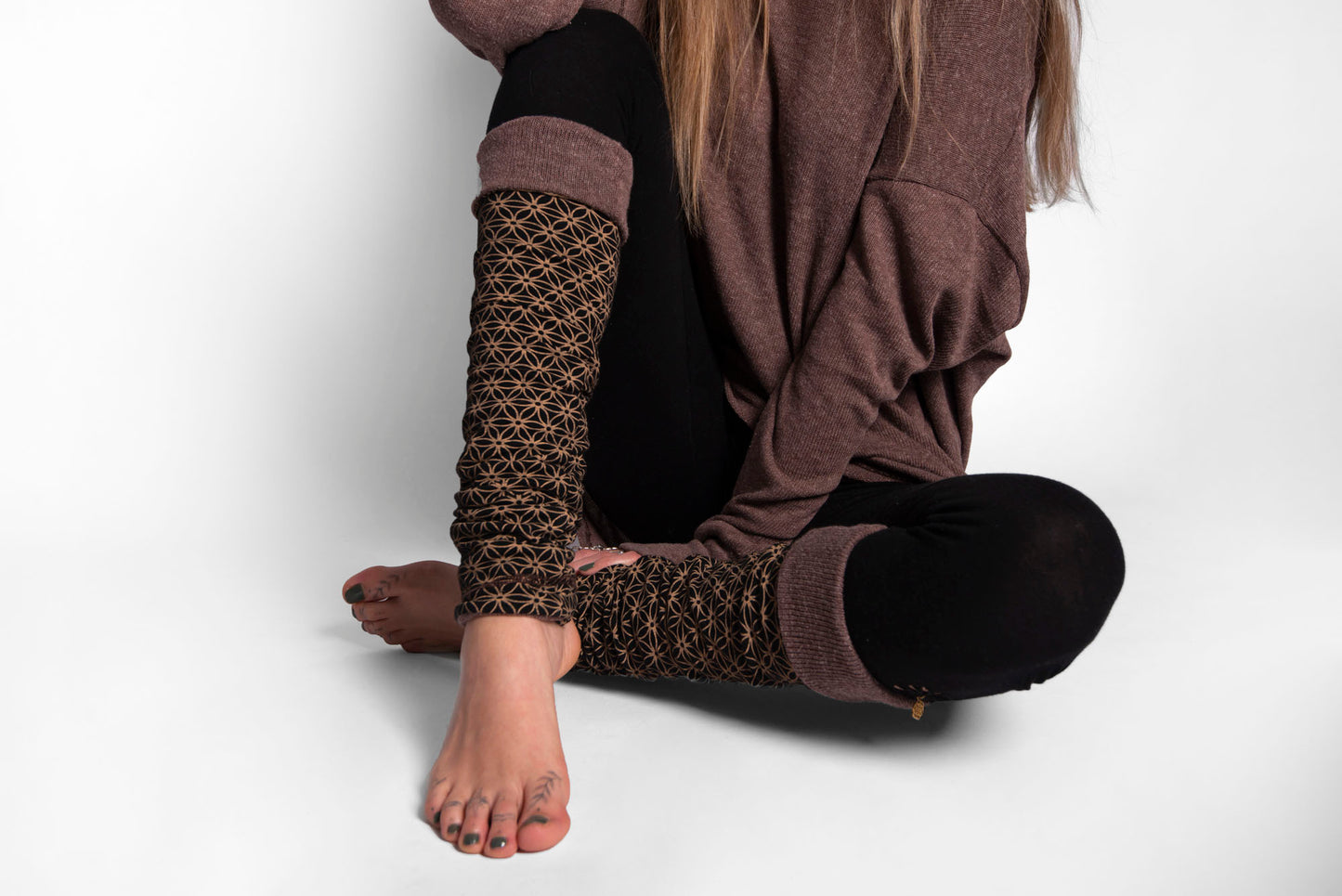 Leg warmers for turning in brown, cuffs, yoga cuffs