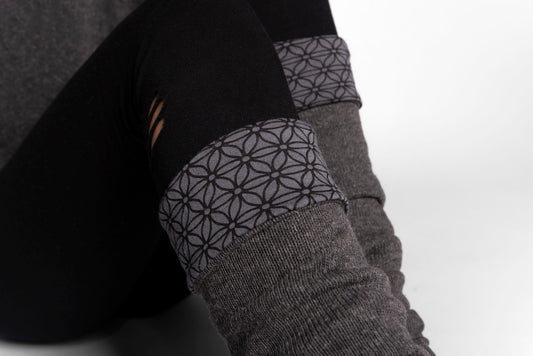 Leg warmers for turning in gray, cuffs, yoga cuffs
